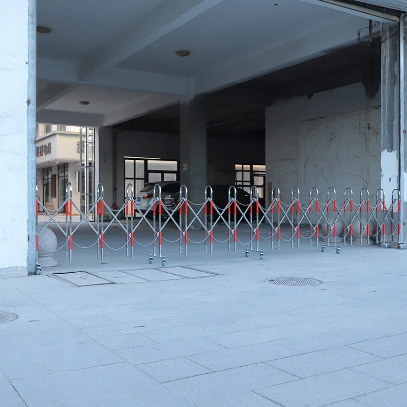 Stainless steel telescopic movable kindergarten telescopic fence collapsible safety isolation
Stainless steel telescopic movable kindergarten telescopic fence collapsible safety isolation