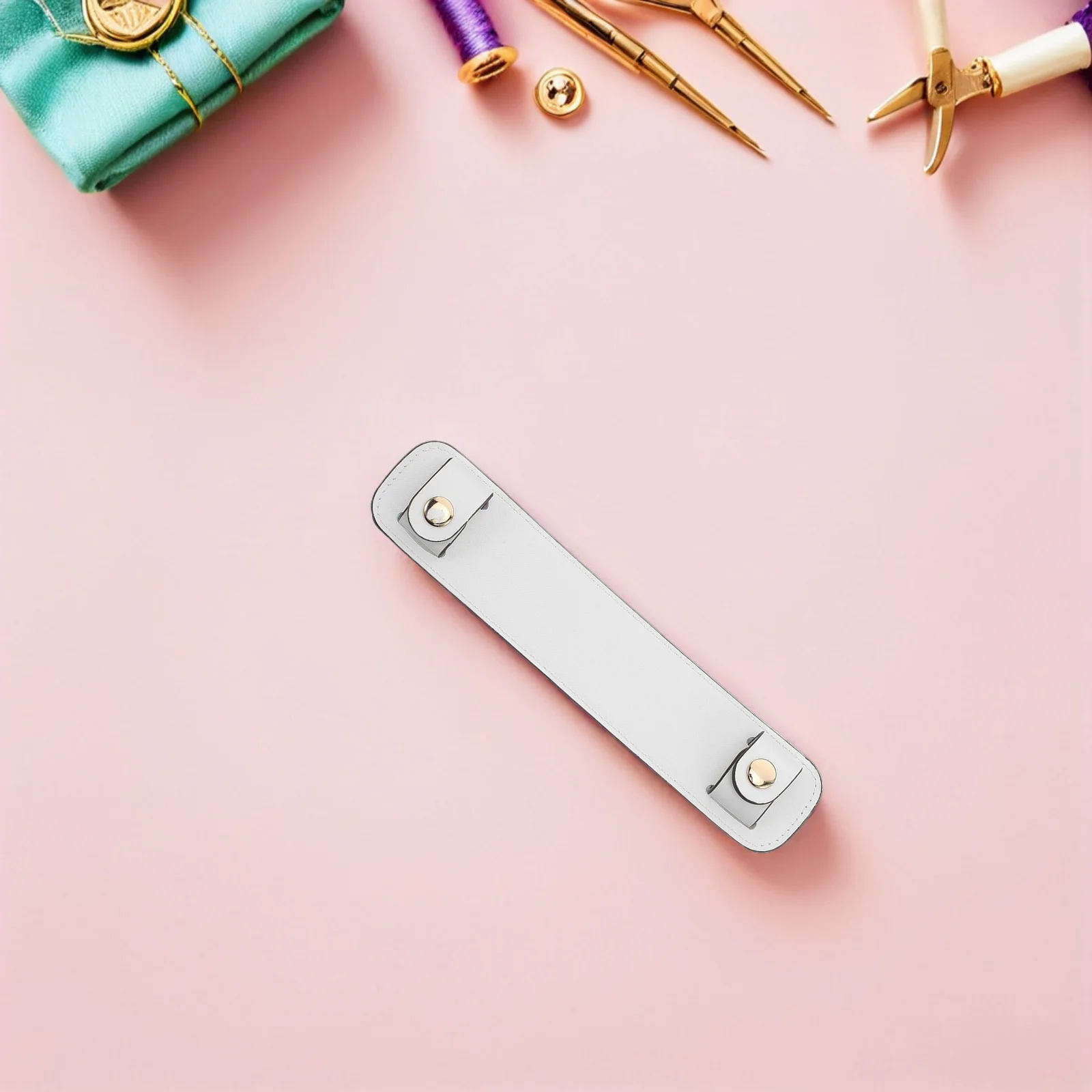 PU Shoulder Pad Replacement Non-Slip Cushion Protector Removable Strap Pad for Tote Handbag Travel Purse Accessory
PU Shoulder Pad Replacement Non-Slip Cushion Protector Removable Strap Pad for Tote Handbag Travel Purse Accessory