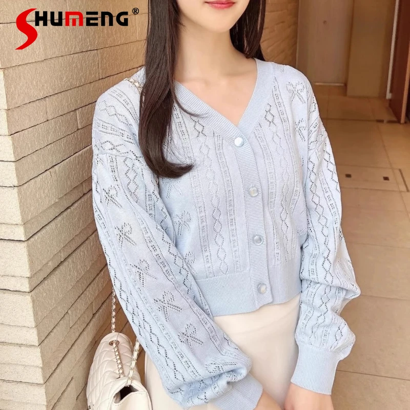 2025 New Japanese Basic Blue Knitted Cardigan Jacket Autumn Girls' Women's Slim Elegant Sweet Bow Hollow Out Knit Coat Top
2025 New Japanese Basic Blue Knitted Cardigan Jacket Autumn Girls' Women's Slim Elegant Sweet Bow Hollow Out Knit Coat Top