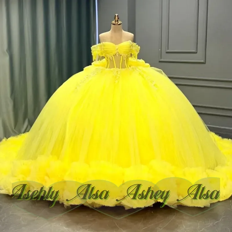 Yellow Shiny Ball Gown Quinceanera Dresses 2026 Applique Lace Corset Tiered Tull Off Shoulder Sweet 16 Dress Vestidos 15 Anos
Yellow Shiny Ball Gown Quinceanera Dresses 2026 Applique Lace Corset Tiered Tull Off Shoulder Sweet 16 Dress Vestidos 15 Anos