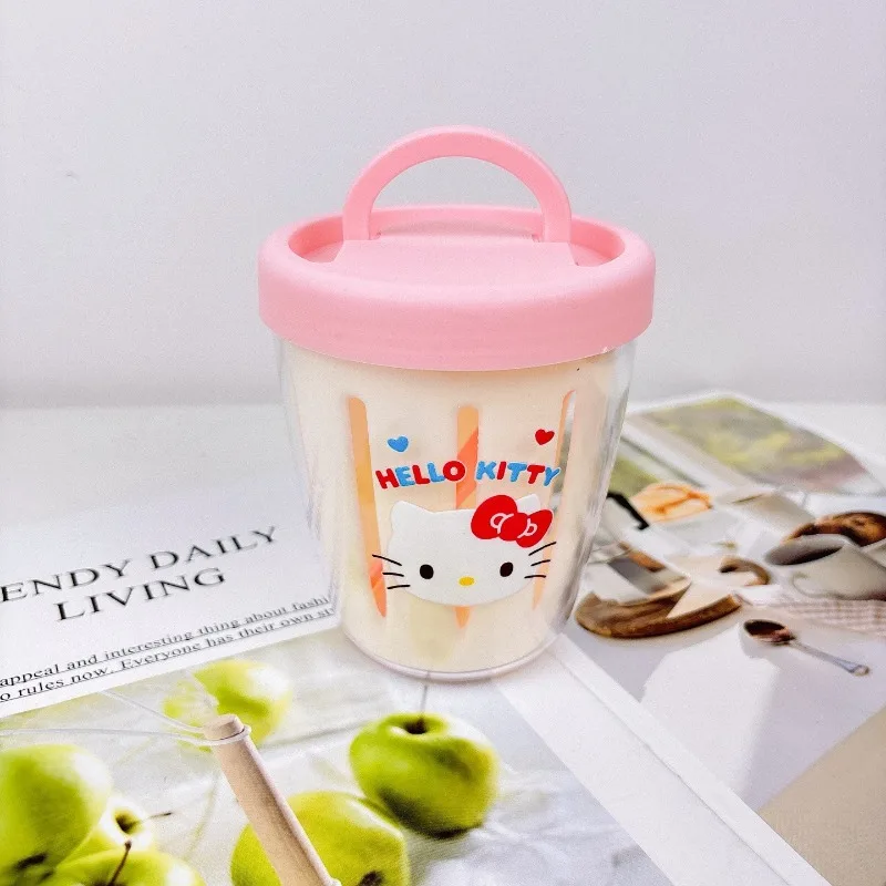 Hello Kitty Drain Salad Cup Convenient with Fork High Beauty Cartoon Breakfast Take Out Picnic Oat Cup Accessories Wholesale
Hello Kitty Drain Salad Cup Convenient with Fork High Beauty Cartoon Breakfast Take Out Picnic Oat Cup Accessories Wholesale