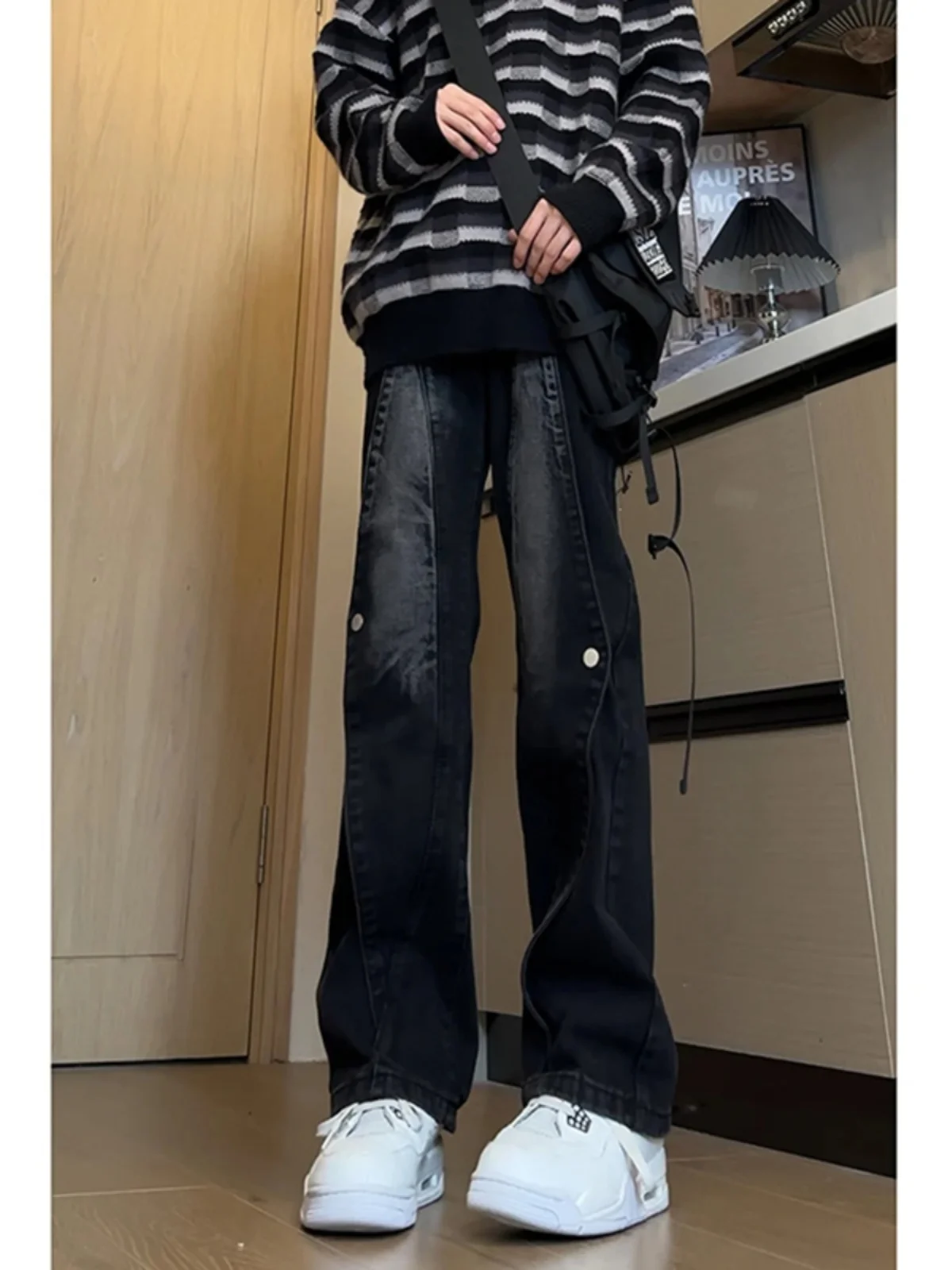 Gradual Black Jeans Men's Autumn Winter American High Street Vibe Flared Pants Patchwork Design Straight Workwear Trousers
Gradual Black Jeans Men's Autumn Winter American High Street Vibe Flared Pants Patchwork Design Straight Workwear Trousers