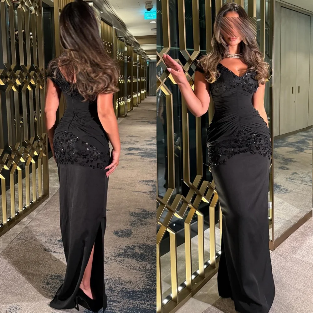Customized Elegant Black Satin Evening Dress High Quality V-Neck Sleeveless Homecoming Dresses Soft Special Occasion Gowns
Customized Elegant Black Satin Evening Dress High Quality V-Neck Sleeveless Homecoming Dresses Soft Special Occasion Gowns