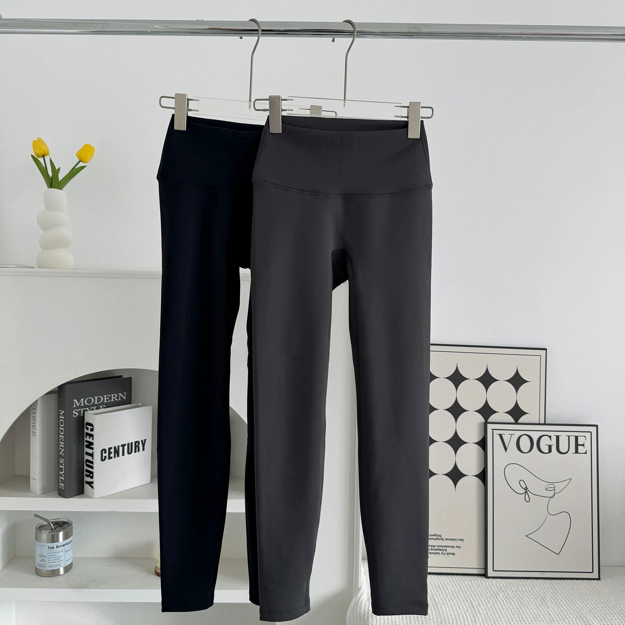 2025 New Autumn Winter Warm High Waist Leggings No Awkward Lines Elastic Slim Comfort Leisure Outdoor Exercise Running Yoga Pant
2025 New Autumn Winter Warm High Waist Leggings No Awkward Lines Elastic Slim Comfort Leisure Outdoor Exercise Running Yoga Pant