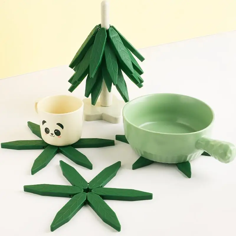 Коврик для подставки рождественской елки, термостойкие кухонные чашки, миски, подставки для горшков, современные подставки для елки для горячей посуды, чайник
Коврик для подставки рождественской елки, термостойкие кухонные чашки, миски, подставки для горшков, современные подставки для елки для горячей посуды, чайник