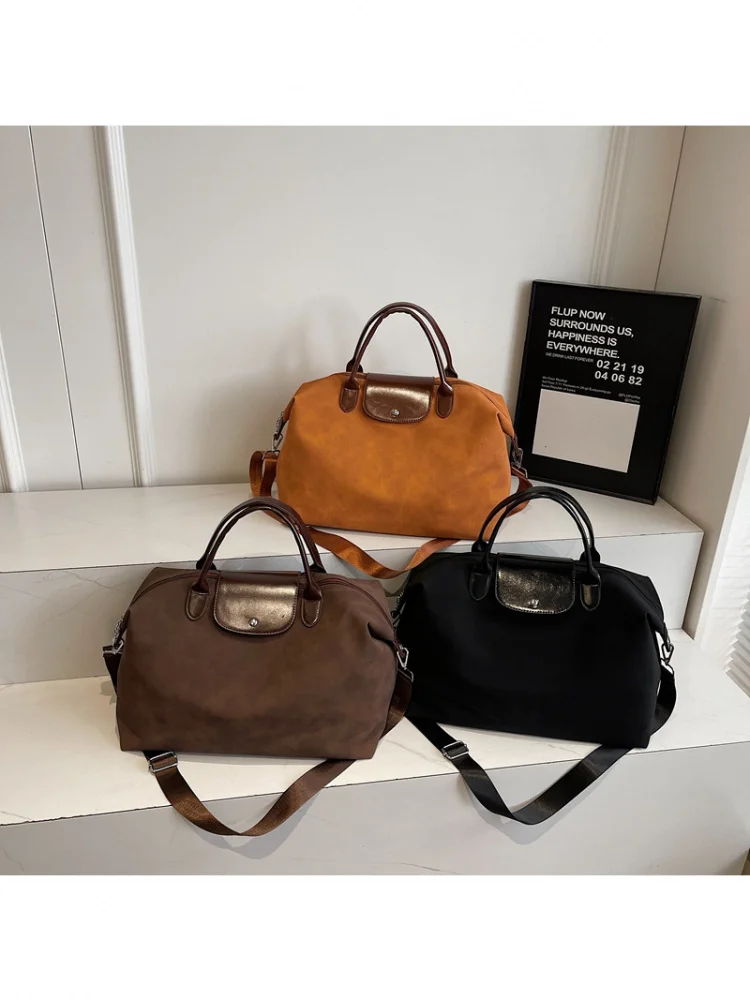 Большая вместительная дорожная сумка-тоут, сумка через плечо, прочный нейлоновый материал, подходит для женщин и мужчин.
Большая вместительная дорожная сумка-тоут, сумка через плечо, прочный нейлоновый материал, подходит для женщин и мужчин.