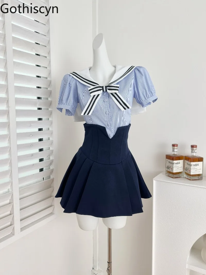 Gothiscyn Preppy Style Set Women's Summer Striped Sailor Collar Shirt High Waisted Fishbone A-line Skirt Fashion Two-piece Set
Gothiscyn Preppy Style Set Women's Summer Striped Sailor Collar Shirt High Waisted Fishbone A-line Skirt Fashion Two-piece Set