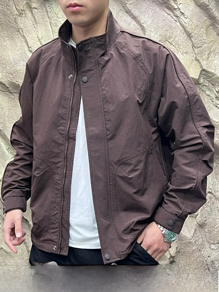 Fashionable Breathable Men's Jacket Loose Fit 3D Shoulder Cut Waterproof Spring Autumn Line Casual Style Zipper Closure
Fashionable Breathable Men's Jacket Loose Fit 3D Shoulder Cut Waterproof Spring Autumn Line Casual Style Zipper Closure