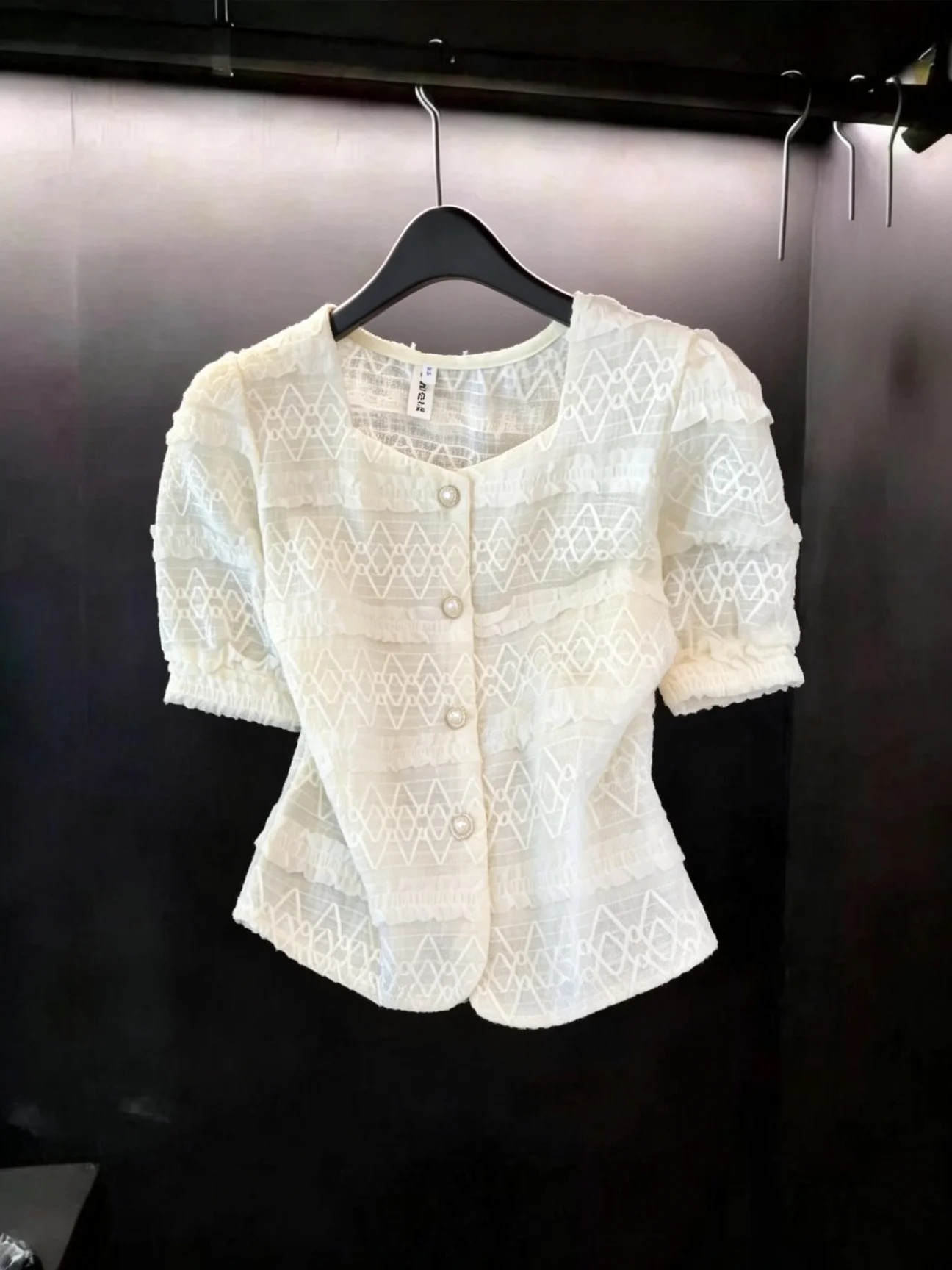 French Style Lace Bubble Sleeve Shirt Women's Short Length Square Collar Slimming Fashionable Summer New Arrival Polyester Fiber
French Style Lace Bubble Sleeve Shirt Women's Short Length Square Collar Slimming Fashionable Summer New Arrival Polyester Fiber