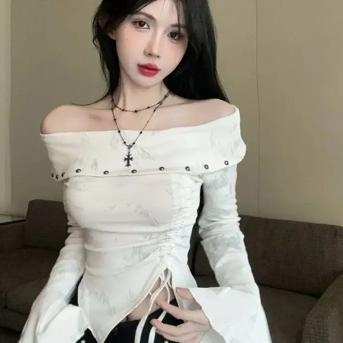 Slim-Fit Drawstring T-Shirt Early Autumn New White Shirt Chic Versatile Sexy Y2k Off-The-Shoulder Long-Sleeved T-Shirt Female
Slim-Fit Drawstring T-Shirt Early Autumn New White Shirt Chic Versatile Sexy Y2k Off-The-Shoulder Long-Sleeved T-Shirt Female