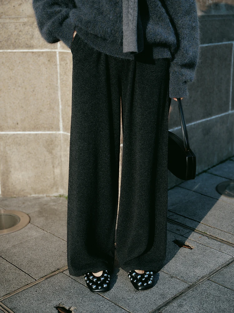 YVONE LIU Camere Wool Comfortable Warm Autumn Winter Knitted Pants Women's Loose Fit Straight Leg Casual Trousers
YVONE LIU Camere Wool Comfortable Warm Autumn Winter Knitted Pants Women's Loose Fit Straight Leg Casual Trousers