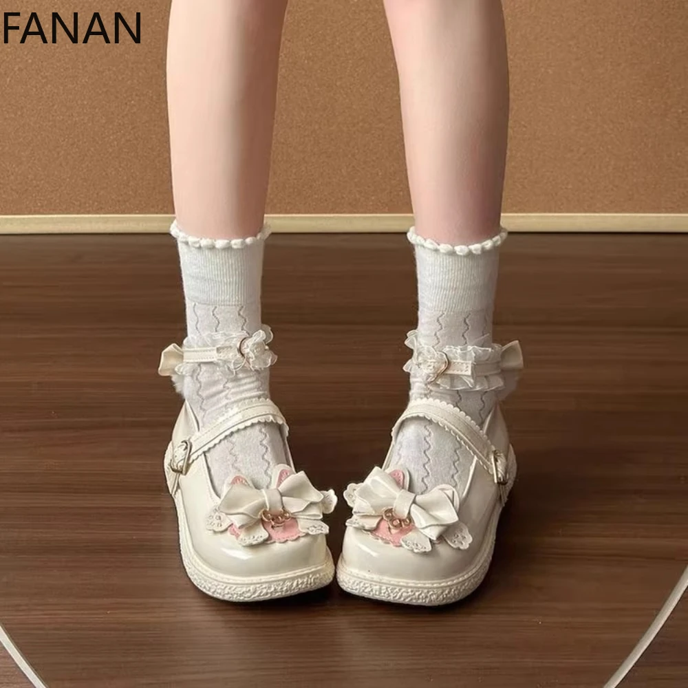 Новинка 2023 года, летняя женская обувь на плоской подошве в стиле Лолиты, кавайные летние женские туфли на низком каблуке, милые студенческие японские сандалии с бантом JK, туфли-лодочки
Новинка 2023 года, летняя женская обувь на плоской подошве в стиле Лолиты, кавайные летние женские туфли на низком каблуке, милые студенческие японские сандалии с бантом JK, туфли-лодочки