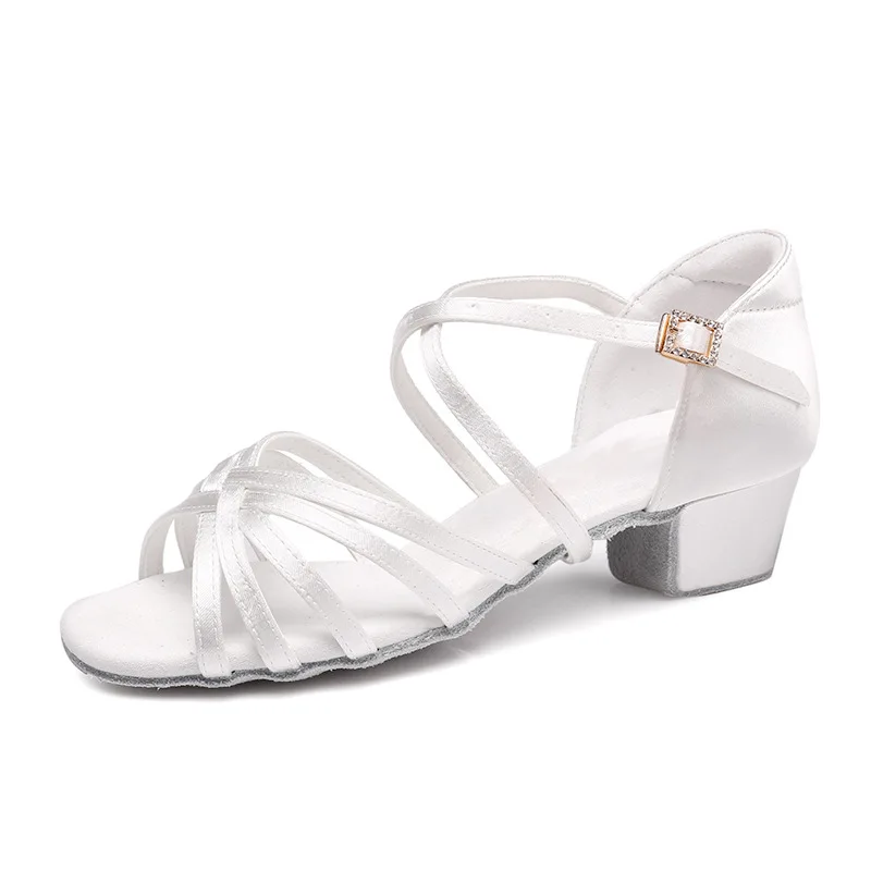 Детская белая обувь для латинских танцев Dance Pa, танцевальная обувь на мягкой подошве для девочек, танцевальная обувь на среднем каблуке, обувь для выступлений для тестирования, обувь для начинающих
Детская белая обувь для латинских танцев Dance Pa, танцевальная обувь на мягкой подошве для девочек, танцевальная обувь на среднем каблуке, обувь для выступлений для тестирования, обувь для начинающих