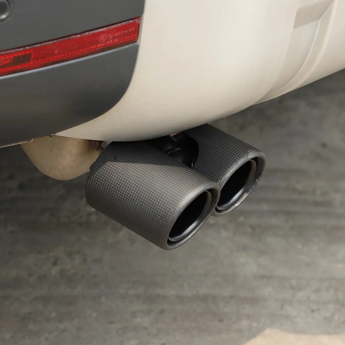 metyoucar For Landrover Defend 90 110 130 2020-2025 Real Carbon Fiber Car Tail Pipes Exhaust Pipe Cover Trim Car Accessories
metyoucar For Landrover Defend 90 110 130 2020-2025 Real Carbon Fiber Car Tail Pipes Exhaust Pipe Cover Trim Car Accessories