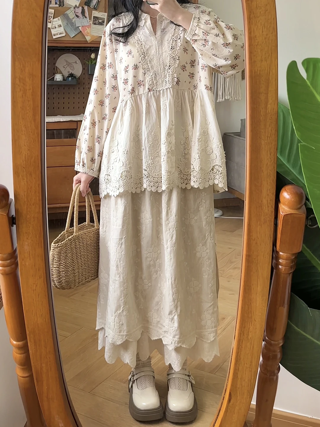 Retro Lace Trim Cotton Linen Floral Print Loose Doll irt Women's Autumn Spring Sweet Sle Long Sve Turn-down Collar
Retro Lace Trim Cotton Linen Floral Print Loose Doll irt Women's Autumn Spring Sweet Sle Long Sve Turn-down Collar