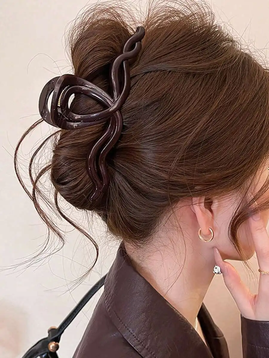 Large Brown Glossy Plastic Hair Claw Clip For Women Daily Casual Party Beach Accessory
Large Brown Glossy Plastic Hair Claw Clip For Women Daily Casual Party Beach Accessory