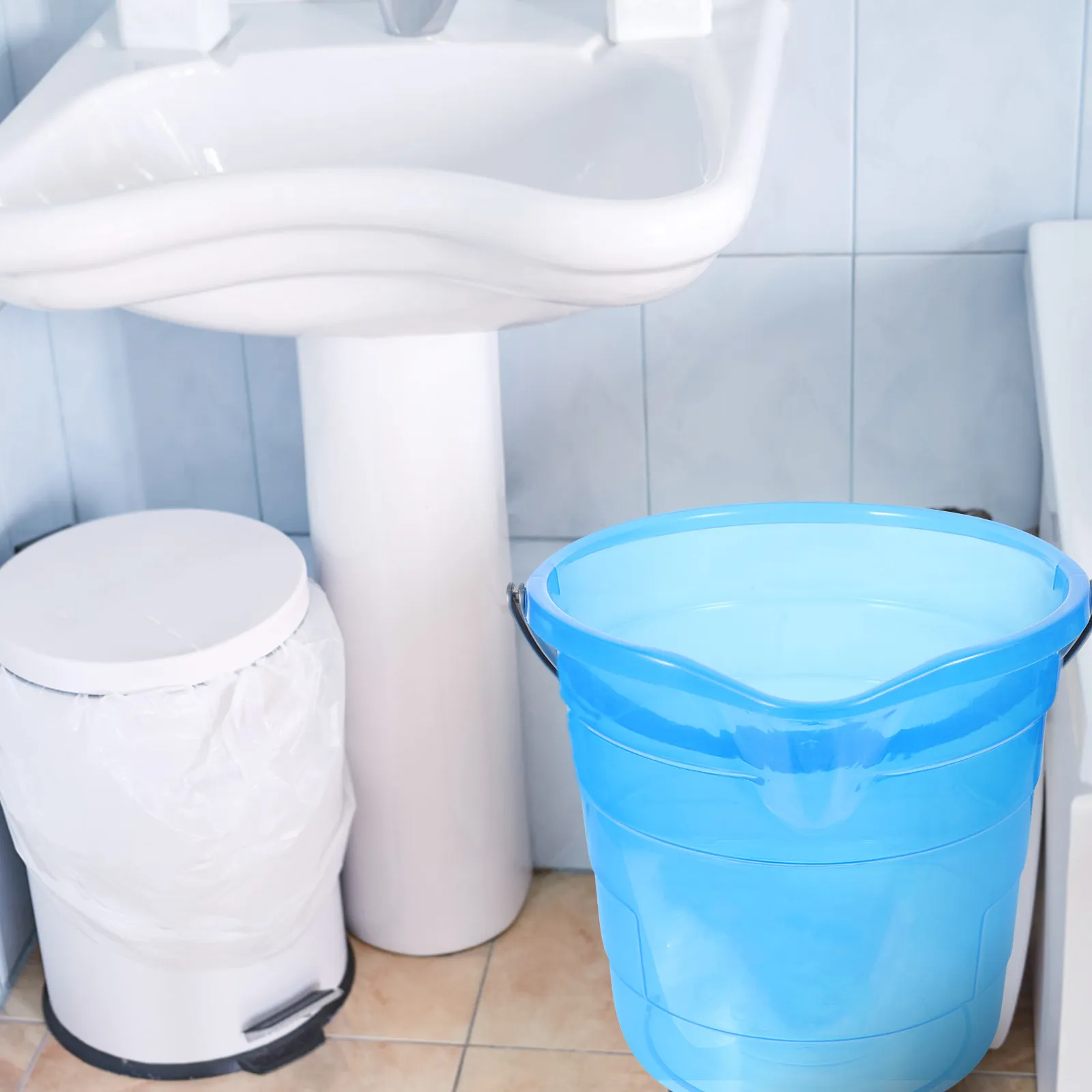 12L Thickened Plastic Bucket with Lid and Handle Portable Water Bucket for Household Use Wash Fishing Painting Small Storage
12L Thickened Plastic Bucket with Lid and Handle Portable Water Bucket for Household Use Wash Fishing Painting Small Storage
