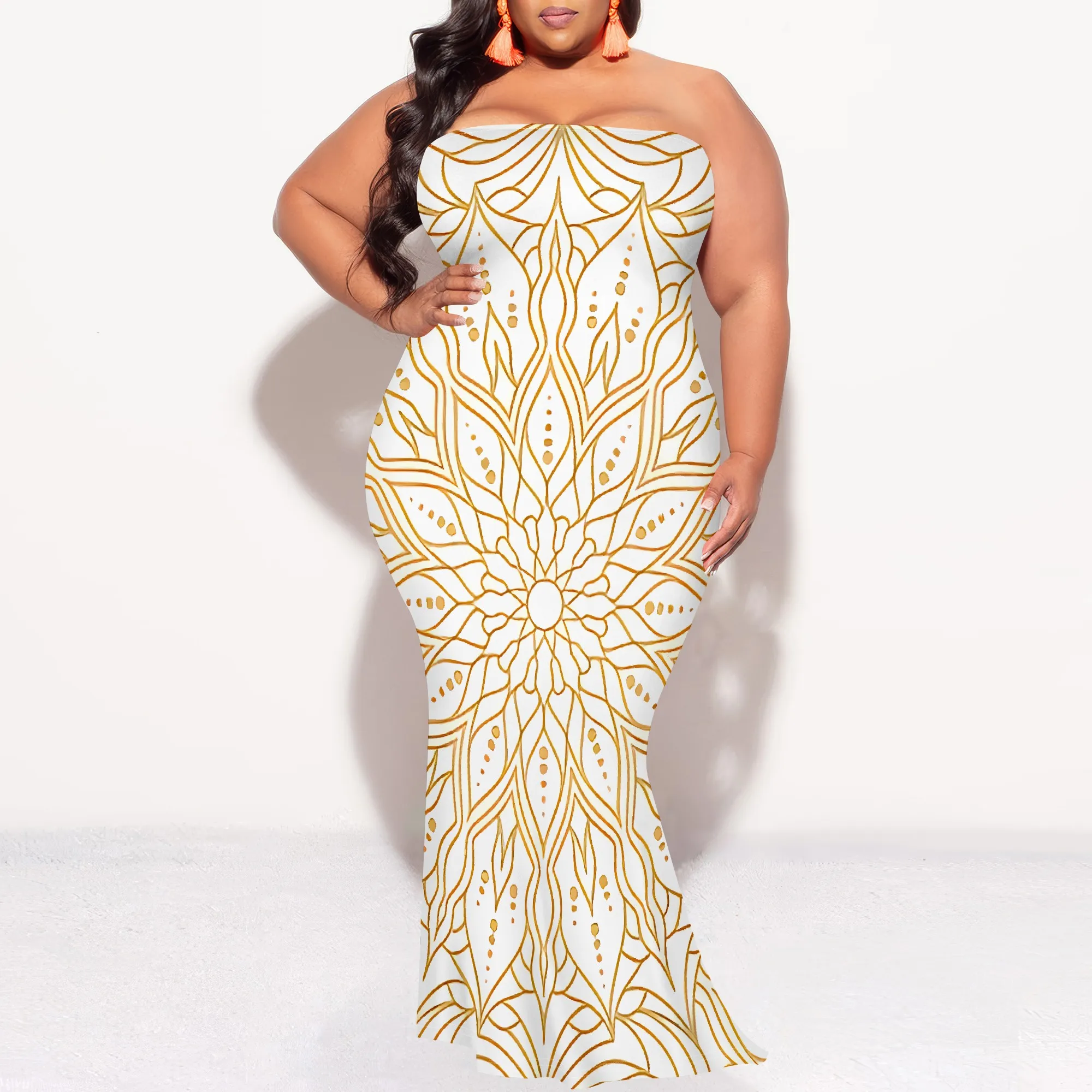 Plus Size Strapless Maxi Dress with Colorful Floral Print, Perfect for Beach or Vacation
Plus Size Strapless Maxi Dress with Colorful Floral Print, Perfect for Beach or Vacation