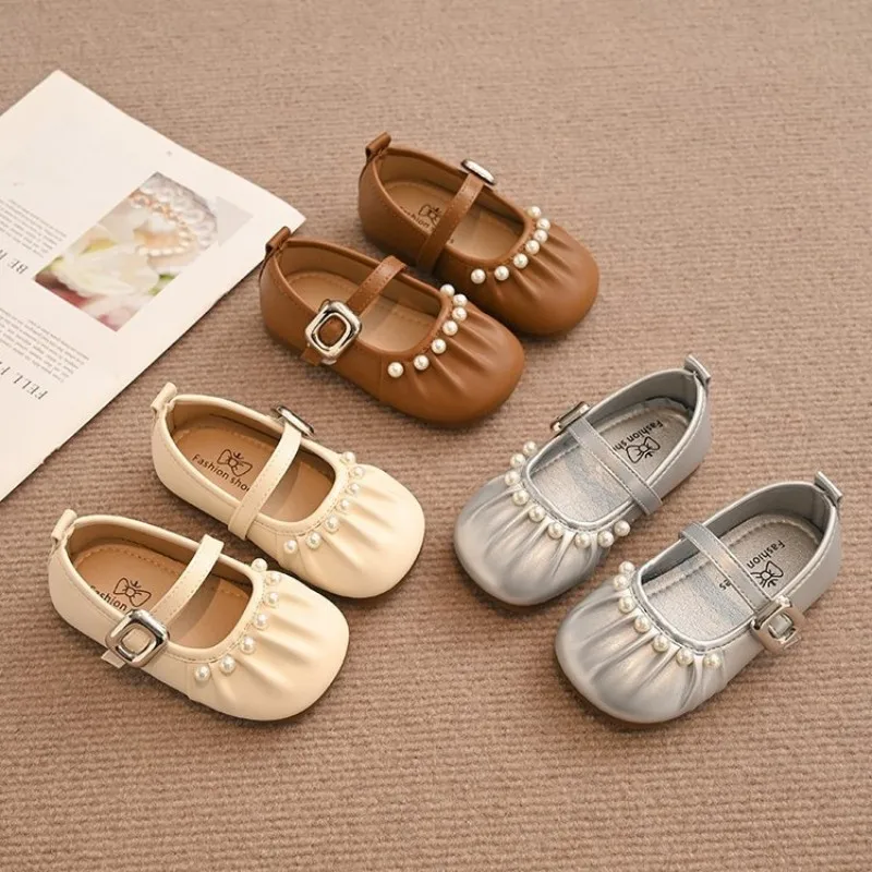 Little Girl's Pearl Princess Shoes 2026 Spring New Style Children's Shoes - Korean Style Baby Simple Soft-soled Single Shoes
Little Girl's Pearl Princess Shoes 2026 Spring New Style Children's Shoes - Korean Style Baby Simple Soft-soled Single Shoes