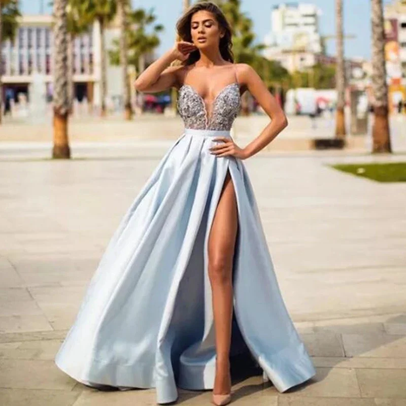 V-Neck Blue Prom Dress Lace Spaghetti Straps Sexy Backless Party A-Line Sleeveless For Women Evening Gowns Pleats
V-Neck Blue Prom Dress Lace Spaghetti Straps Sexy Backless Party A-Line Sleeveless For Women Evening Gowns Pleats