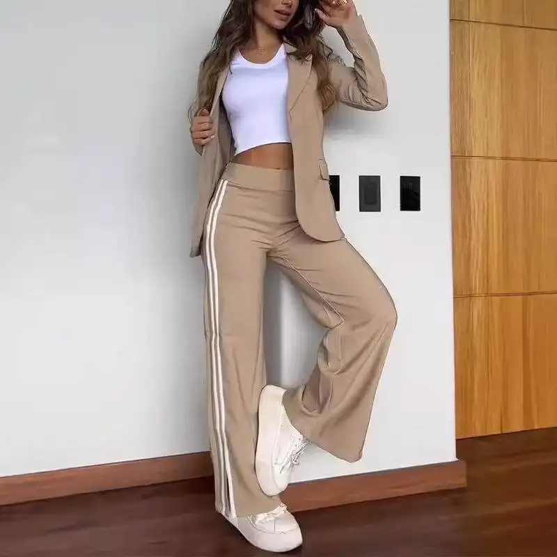 Women's Casual Notch Collar Suit Wide Leg Pants Two Piece Set Autumn Winter Fashion European Style mid Low Waist PVC Material
Women's Casual Notch Collar Suit Wide Leg Pants Two Piece Set Autumn Winter Fashion European Style mid Low Waist PVC Material