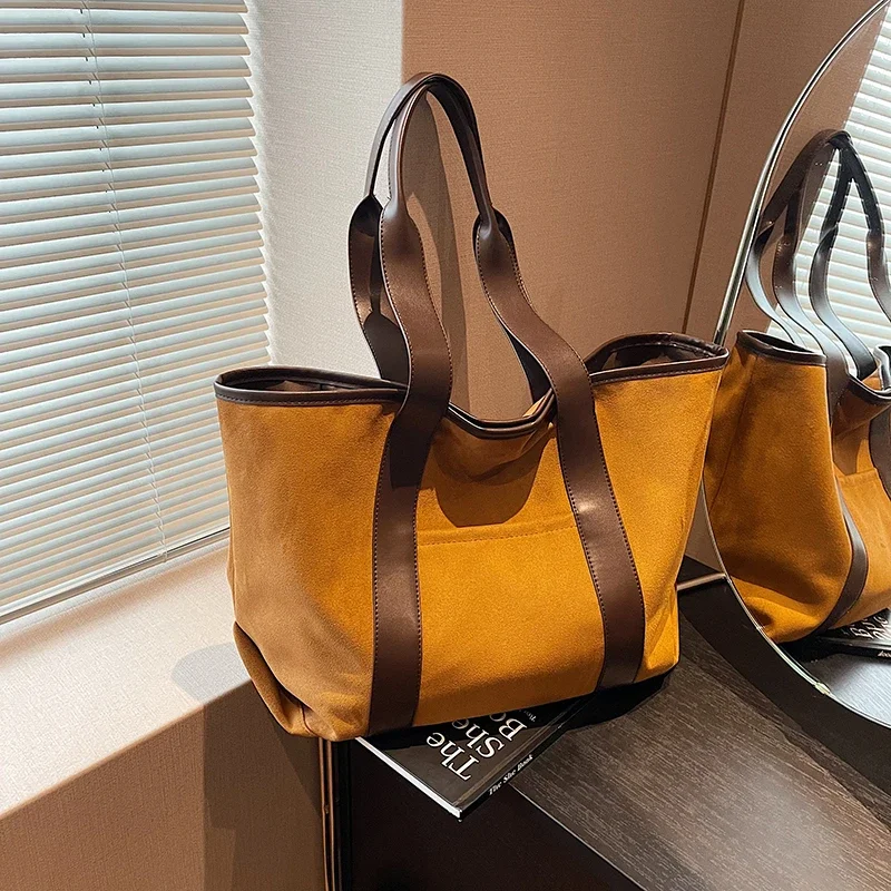 Leisure Commuting Large Capacity Bag for Women 2024 New Autumn and Winter Soft Surface Shoulder Bag, Hand-held Tote Bag Сумк
Leisure Commuting Large Capacity Bag for Women 2024 New Autumn and Winter Soft Surface Shoulder Bag, Hand-held Tote Bag Сумк