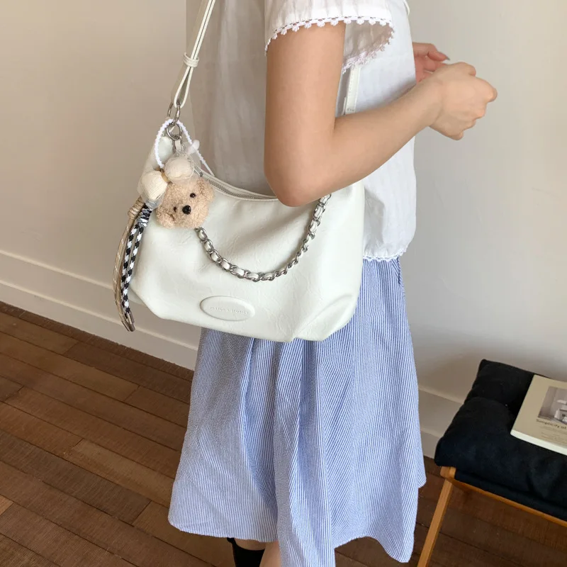 Women Crossbody Bag Fashion Soft Pu Leather Shoulder Bag Cute Bear Charm Chain Decor Casual Daily Commute Shopping Portable 2026
Women Crossbody Bag Fashion Soft Pu Leather Shoulder Bag Cute Bear Charm Chain Decor Casual Daily Commute Shopping Portable 2026