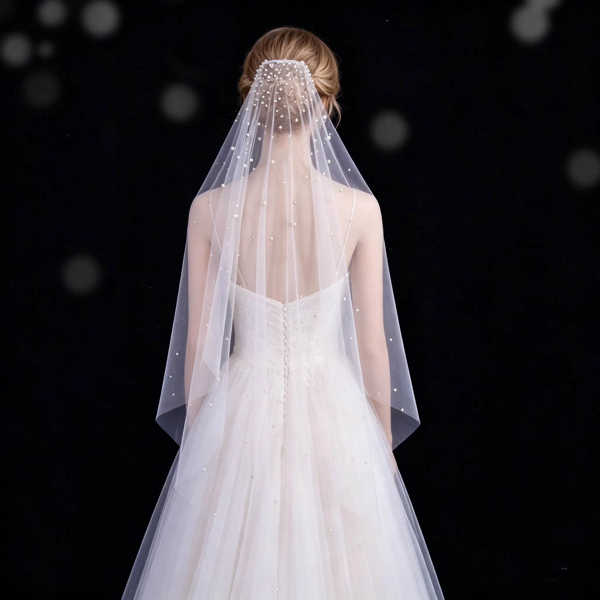 Women's Wedding Veil Pearls Rhinestones Bridal Tulle Veil Brides Elegant 1Tier Short Veil with Comb Party Prom Evening Headpiece
Women's Wedding Veil Pearls Rhinestones Bridal Tulle Veil Brides Elegant 1Tier Short Veil with Comb Party Prom Evening Headpiece