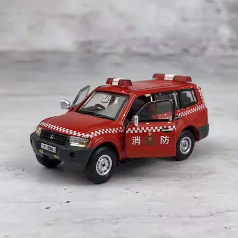 Крошечный масштаб 1:64 2003, имитация модели автомобиля из сплава Pajero, статическая коллекция, украшенная праздничная игрушка, сувенир, подарок
Крошечный масштаб 1:64 2003, имитация модели автомобиля из сплава Pajero, статическая коллекция, украшенная праздничная игрушка, сувенир, подарок