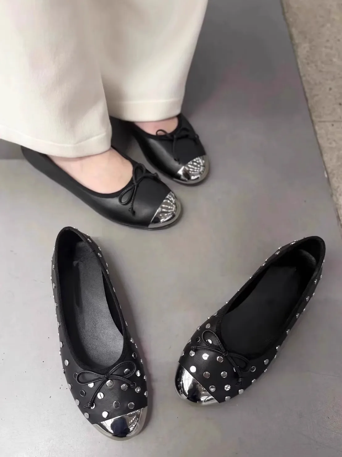 Metal Round Toe Rivet Mary Jane Shoes Strappy Bow Shallow Ballet Flats Summer Niche Women Single Loafers Chaussure Femme
Metal Round Toe Rivet Mary Jane Shoes Strappy Bow Shallow Ballet Flats Summer Niche Women Single Loafers Chaussure Femme