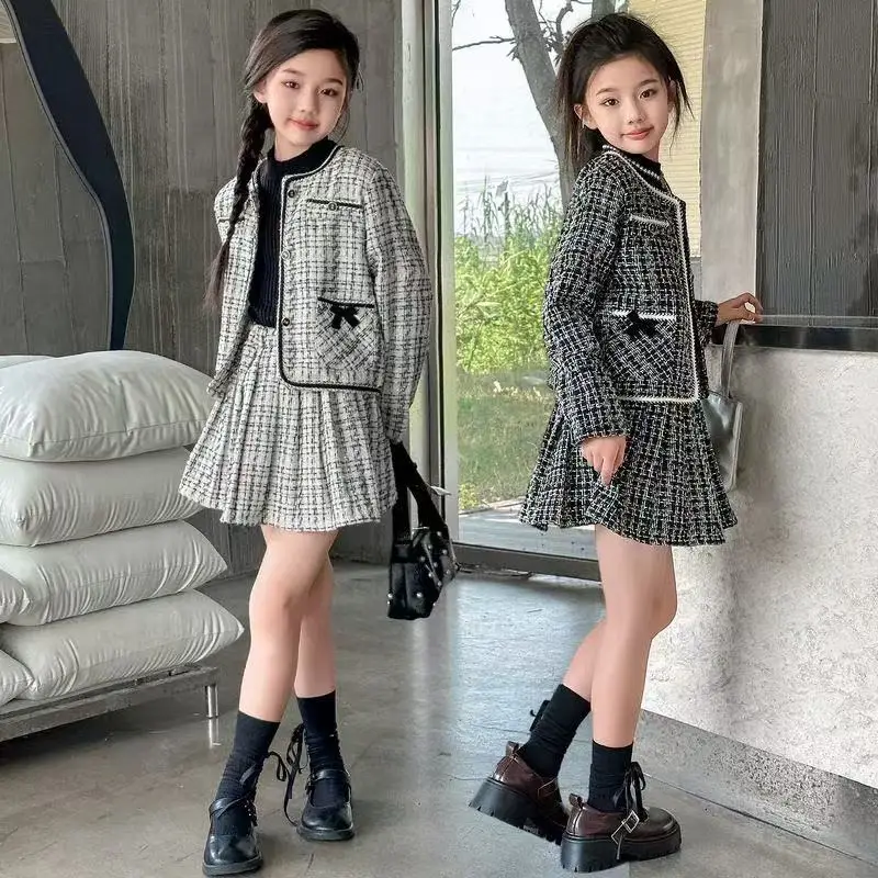 Комплект «Маленький ароматный ветер» для девочек, новый стиль, детское весенне-осеннее клетчатое пальто в западном стиле и плиссированная юбка, комплект из 2 предметов
Комплект «Маленький ароматный ветер» для девочек, новый стиль, детское весенне-осеннее клетчатое пальто в западном стиле и плиссированная юбка, комплект из 2 предметов