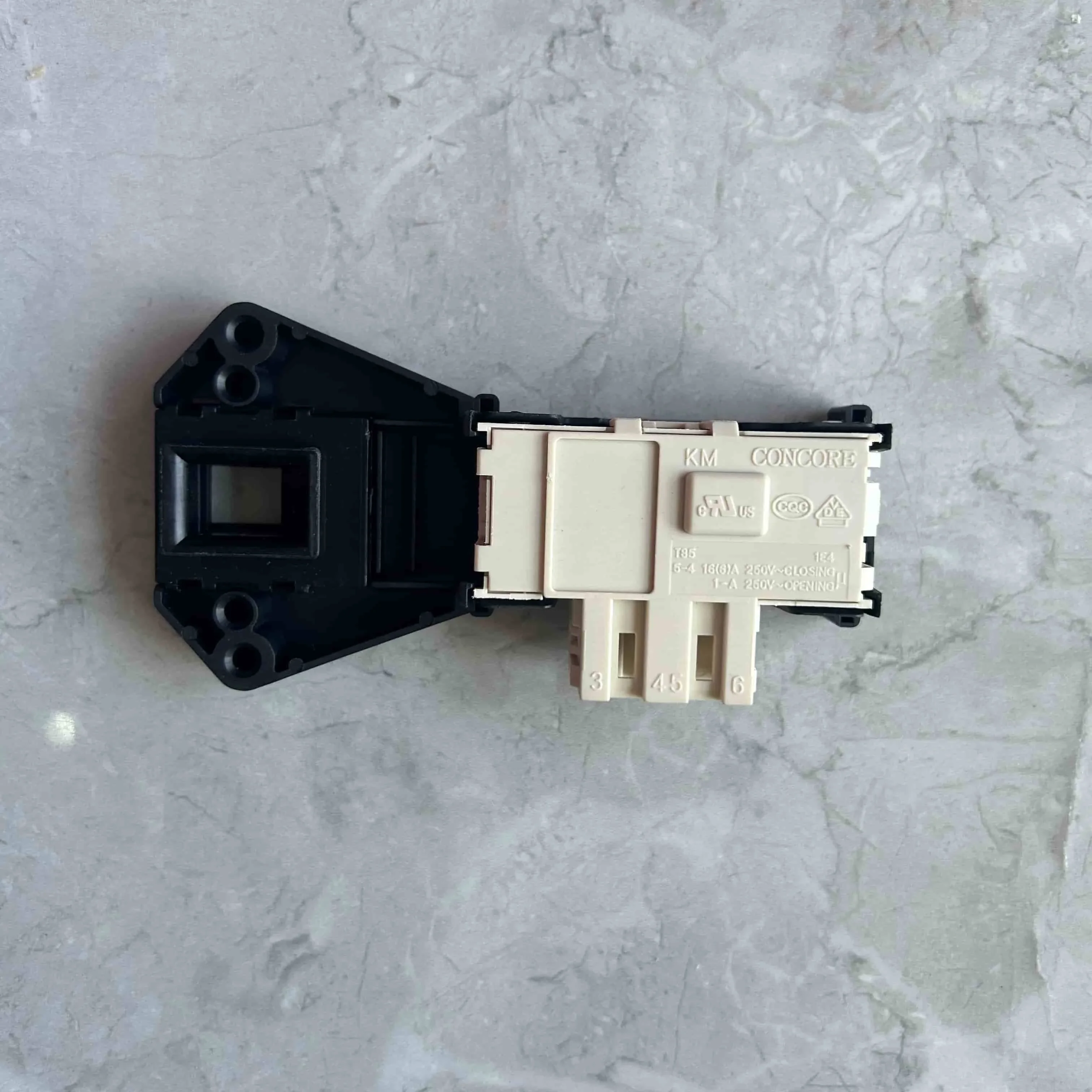 Suitable for Samsung washing machine electronic door lock delay switch ZV-446L5 DC64-01538A METALFLEX ZV-446 3 insert
Suitable for Samsung washing machine electronic door lock delay switch ZV-446L5 DC64-01538A METALFLEX ZV-446 3 insert