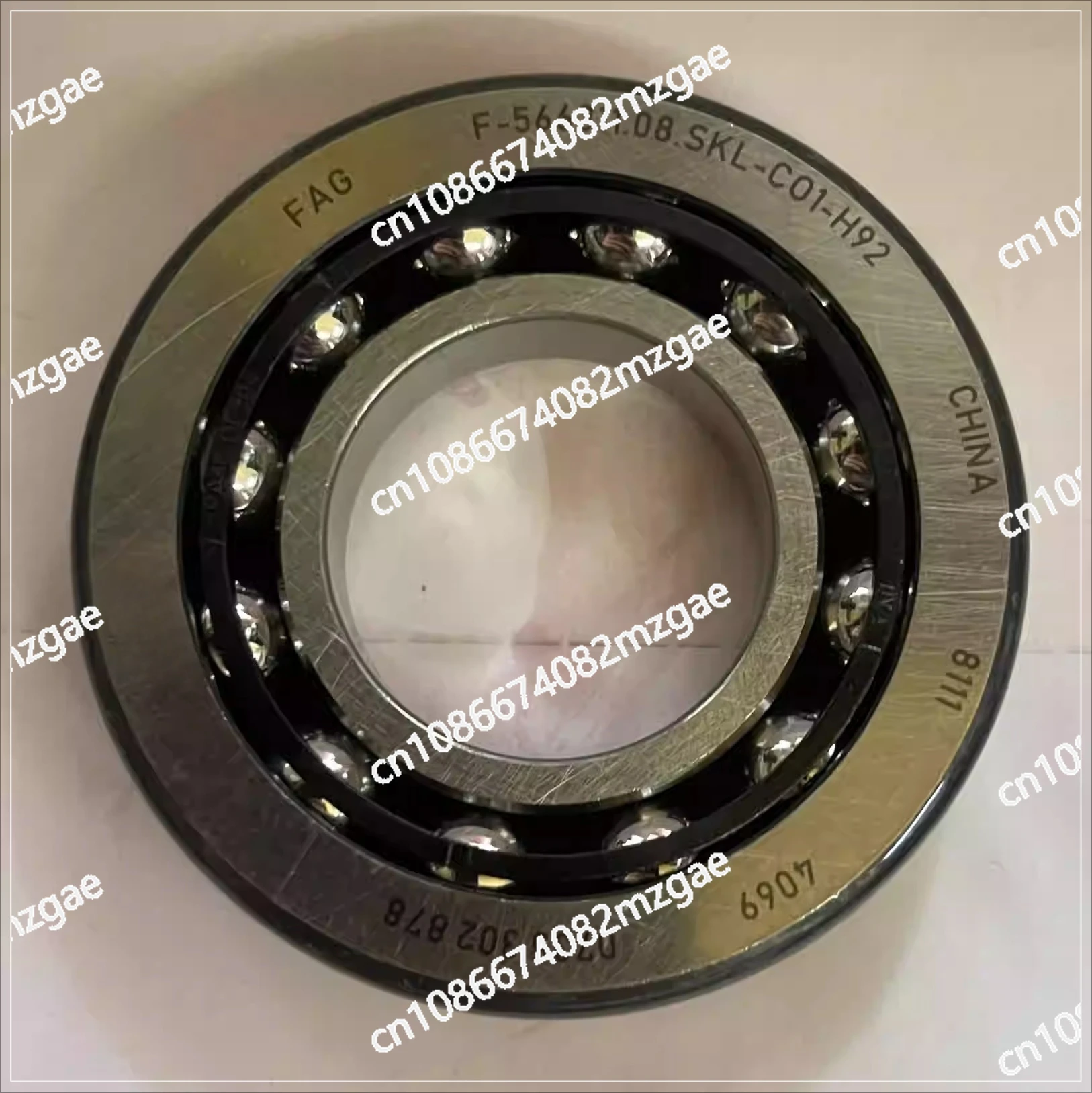 F-566311 F-563575 Rear axle rear differential taper bearing
F-566311 F-563575 Rear axle rear differential taper bearing