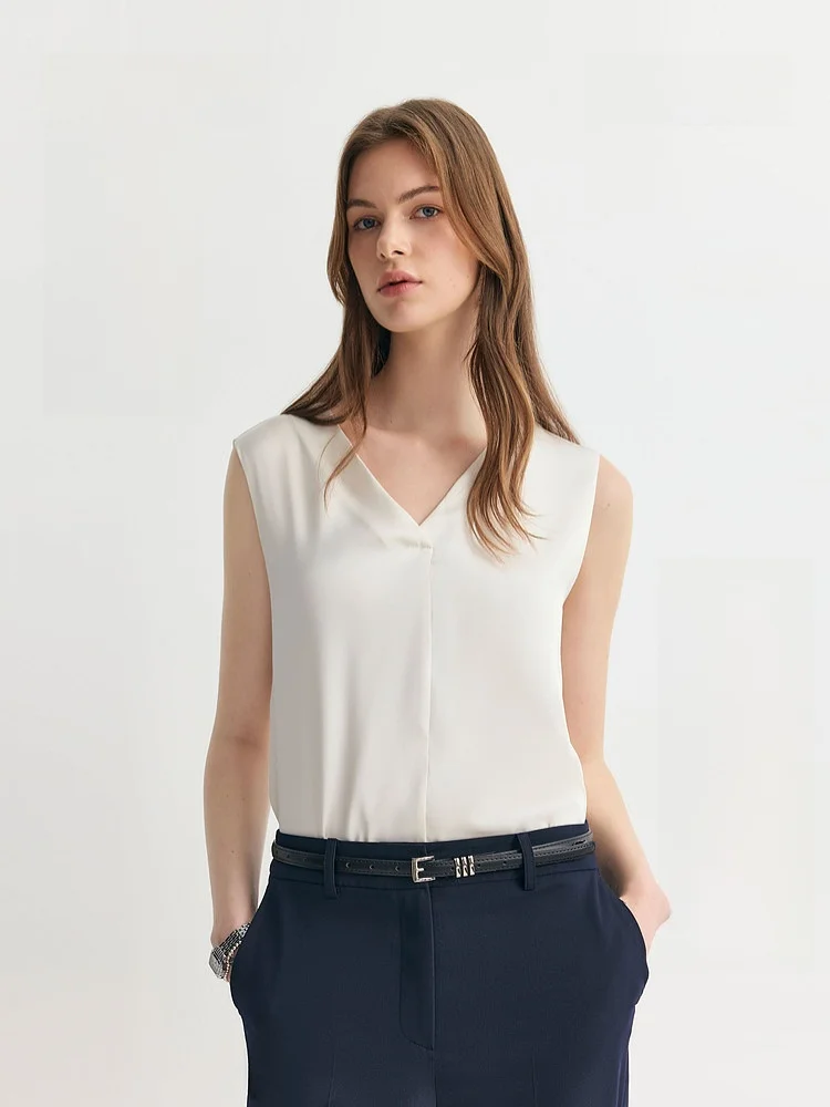 PRICH Satin V-neck Sleeveless Shirt Women's Fashionable Summer Glossy Top Suit Inner Wear Straight Cut Commute Style Polyeste...
PRICH Satin V-neck Sleeveless Shirt Women's Fashionable Summer Glossy Top Suit Inner Wear Straight Cut Commute Style Polyeste...
