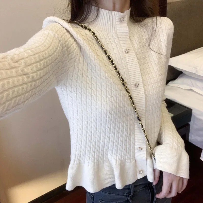 Women's Elegant Half High Collar Solid Color Knitted Pullovers Autumn Winter New Chic Button Soft Slim Butterfly Sleeve Sweaters
Women's Elegant Half High Collar Solid Color Knitted Pullovers Autumn Winter New Chic Button Soft Slim Butterfly Sleeve Sweaters