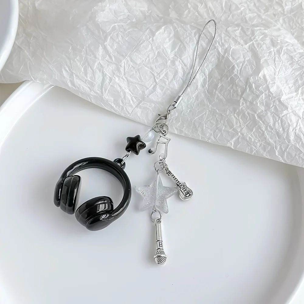 1 personalized and creative INS style music earphone phone hanging chain, CCD pendant, bag charm, perfect gift for her
1 personalized and creative INS style music earphone phone hanging chain, CCD pendant, bag charm, perfect gift for her