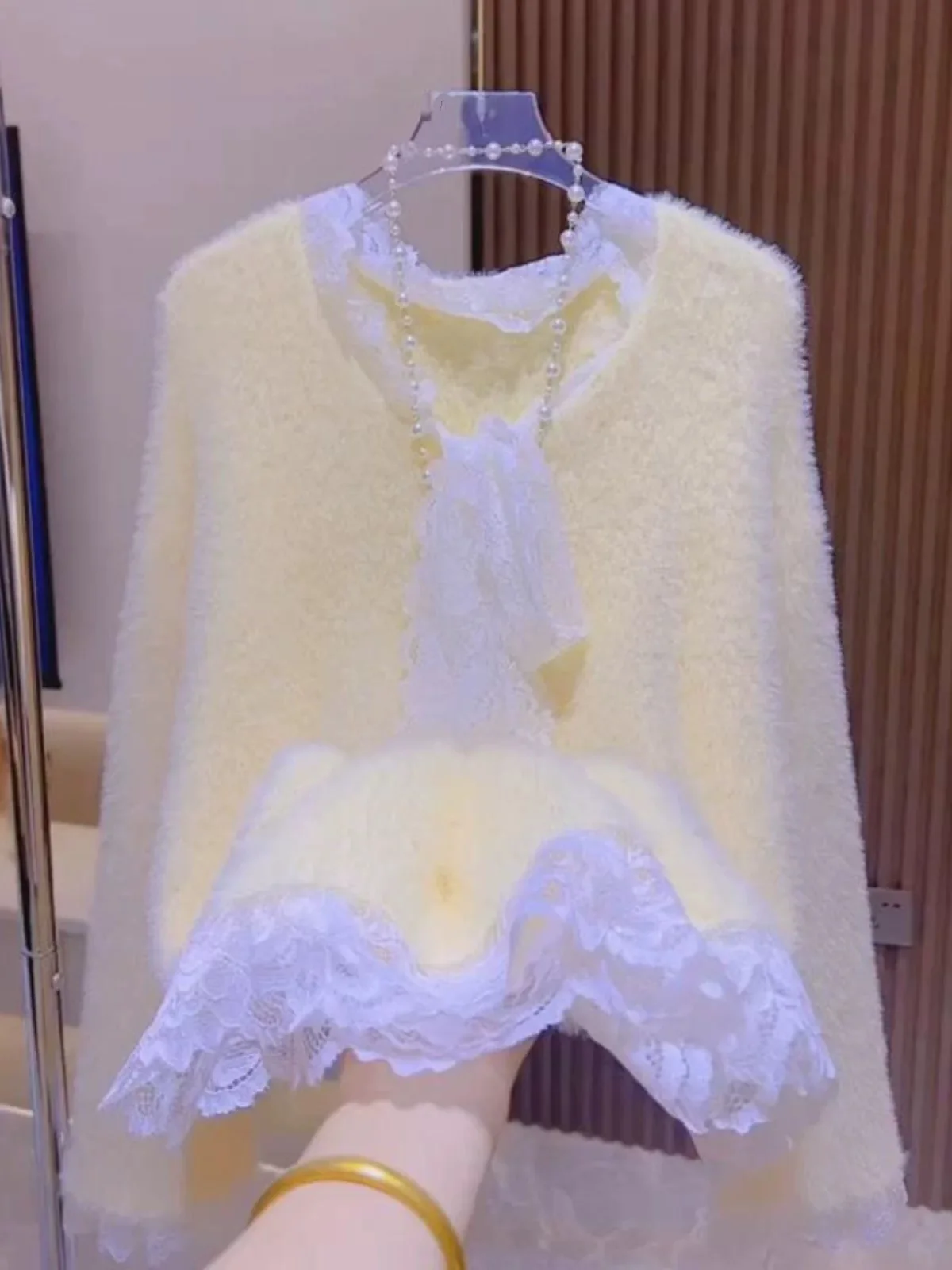 Lace Knot Splicing Loose Long Sve Women's Knitted Sweater Anti-Mink Velvet Autumn Winter Lazy Sle Top
Lace Knot Splicing Loose Long Sve Women's Knitted Sweater Anti-Mink Velvet Autumn Winter Lazy Sle Top