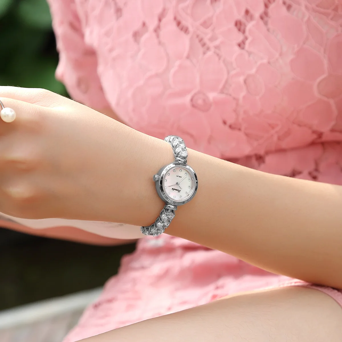 Semdu Classic Vintage Watch For Women - Ocean Heart Light Luxury Fashionable High-End Wristwatch
Semdu Classic Vintage Watch For Women - Ocean Heart Light Luxury Fashionable High-End Wristwatch