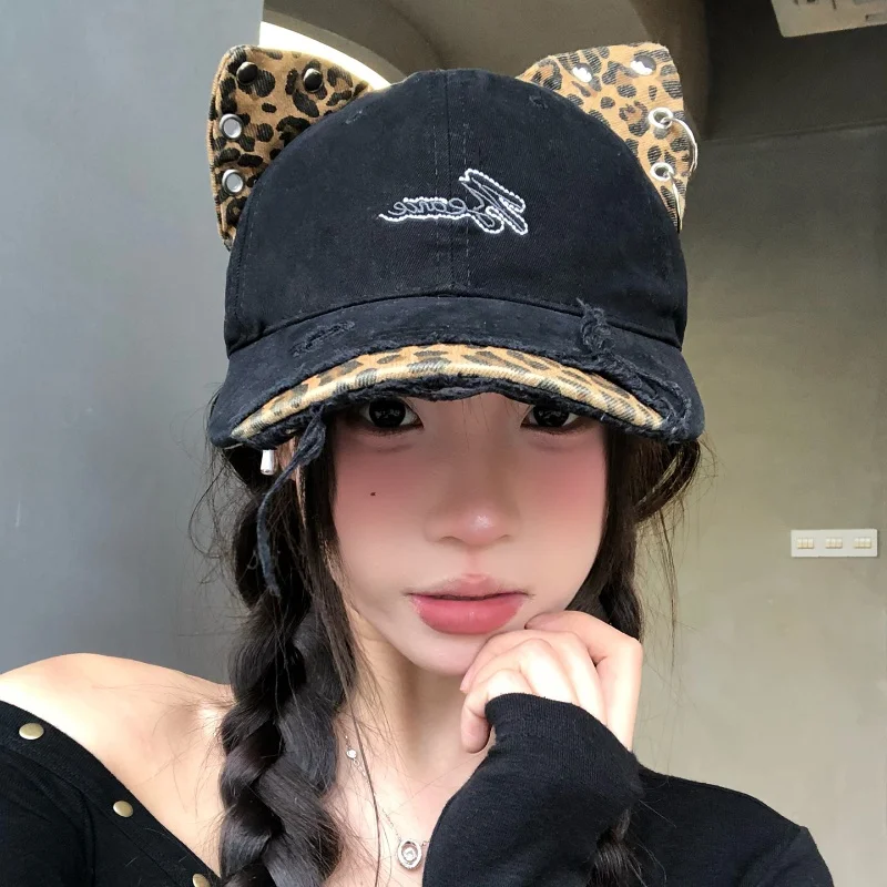 American Leopard Print Cat Ear Perforated Duckbill Hat for Spring Summer Street Fashion Personality Spicy Style
American Leopard Print Cat Ear Perforated Duckbill Hat for Spring Summer Street Fashion Personality Spicy Style