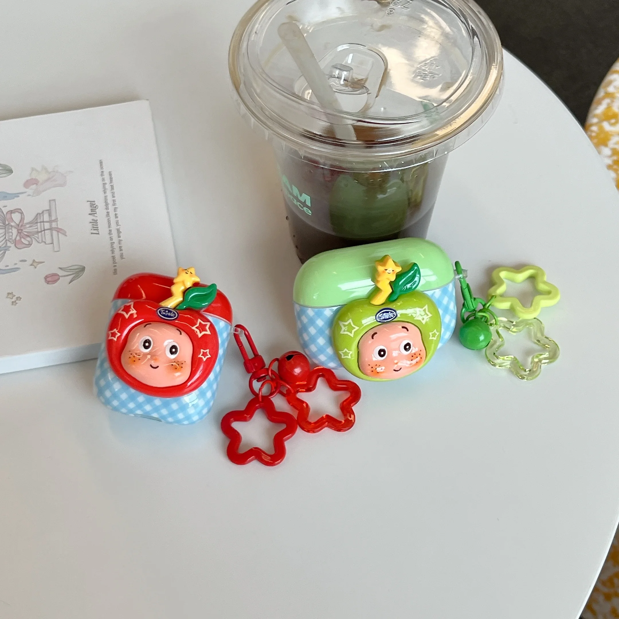 Cute Summer Refreshing 3d Apple Design Protective Sleeve For Airpods 4/3/2 Gen Bluetooth Earphone Case Pro2 Cartoon Style Simple
Cute Summer Refreshing 3d Apple Design Protective Sleeve For Airpods 4/3/2 Gen Bluetooth Earphone Case Pro2 Cartoon Style Simple
