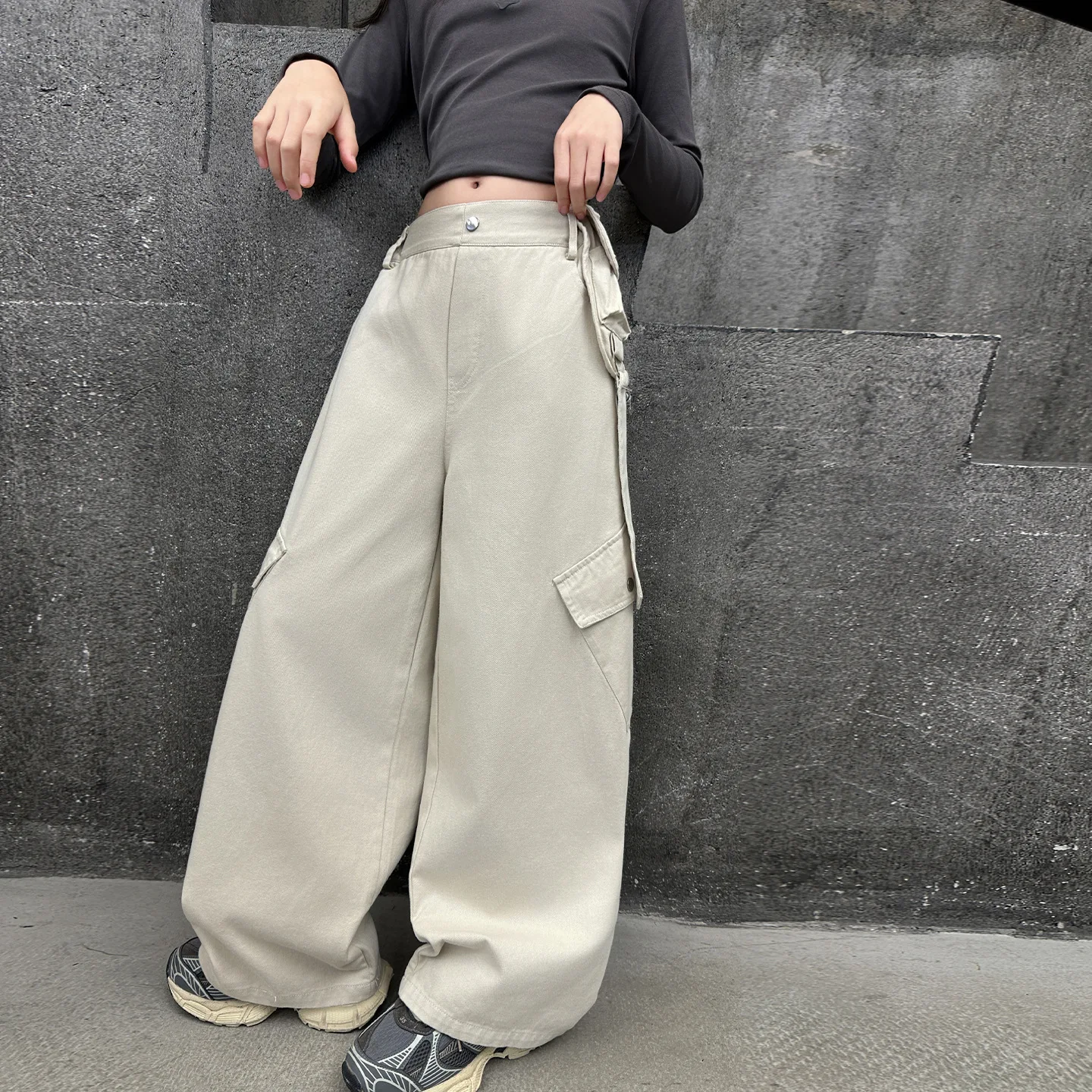 2025 Children Girls Cargo Pant Autumn Pocket Simple Solid Teenager Girls Wide Leg Pant Mid Waist Versatile School Girls Pant
2025 Children Girls Cargo Pant Autumn Pocket Simple Solid Teenager Girls Wide Leg Pant Mid Waist Versatile School Girls Pant