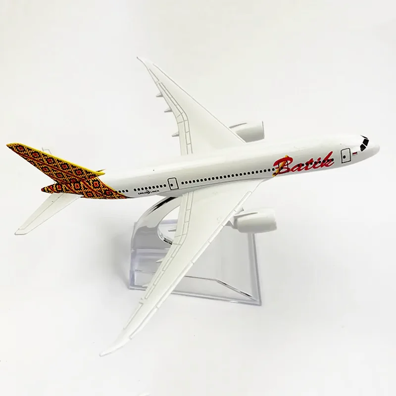 16 см 1:400 Индонезия Батик Air B787 Модель самолета с основанием из сплава металла Самолет Коллекционная сувенирная модель дисплея 
16 см 1:400 Индонезия Батик Air B787 Модель самолета с основанием из сплава металла Самолет Коллекционная сувенирная модель дисплея