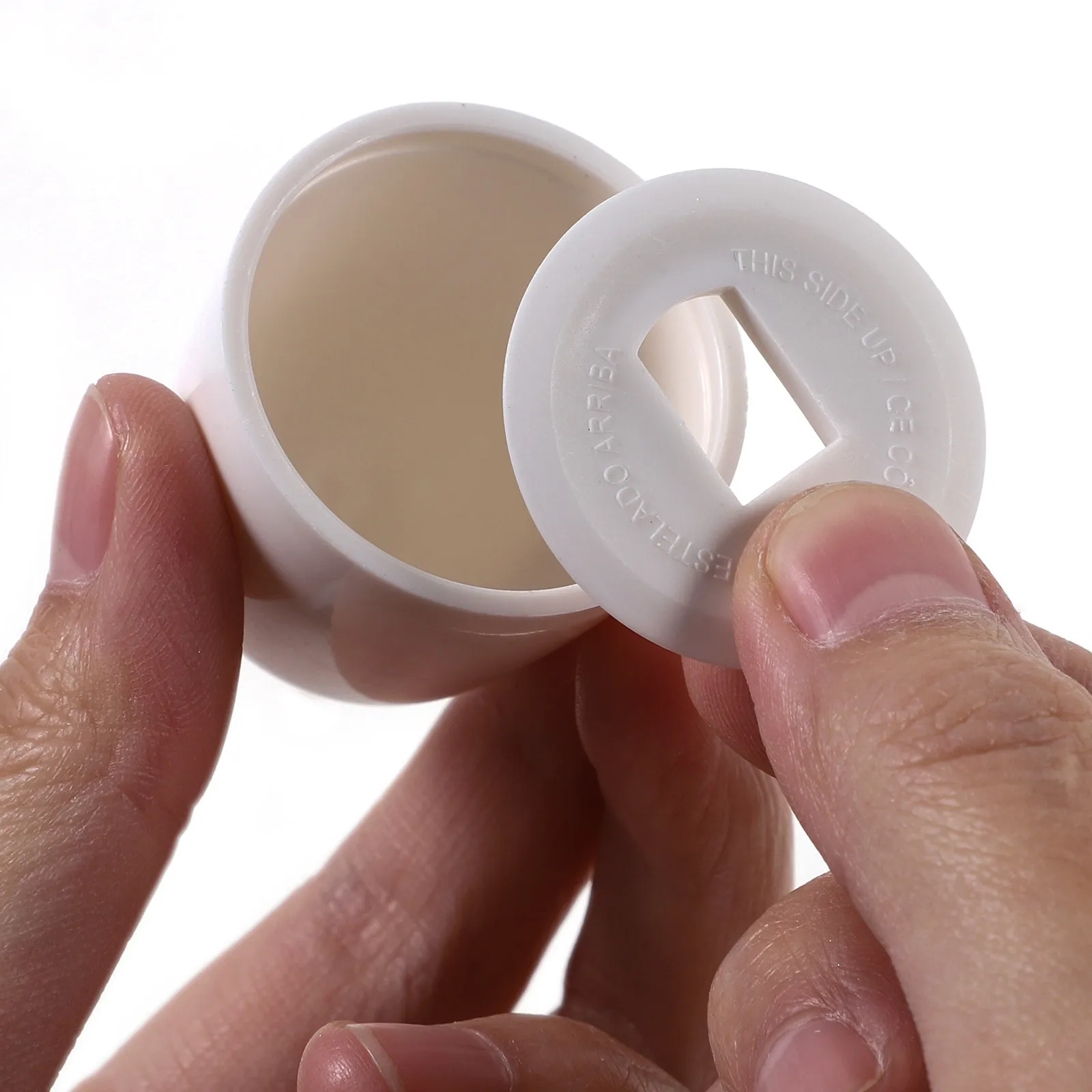 Комплект из 8 накладок на болты унитаза из АБС-пластика, круглые, накладные, для защиты от ржавчины, легко устанавливаются
Комплект из 8 накладок на болты унитаза из АБС-пластика, круглые, накладные, для защиты от ржавчины, легко устанавливаются