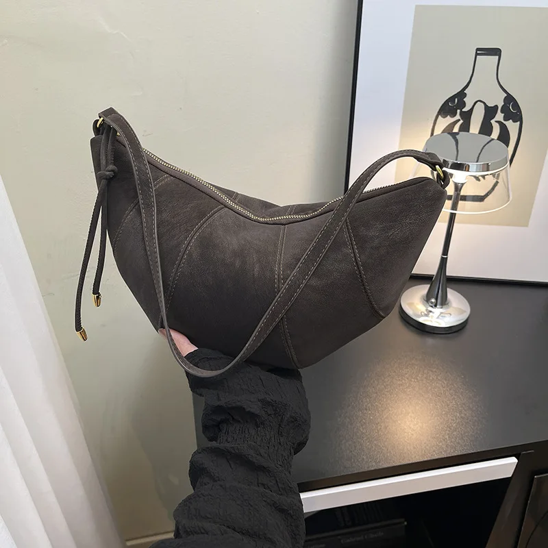 Velvet Material Zipper 2026 High Quality Shoulder Bag Solid Color Simple Fashionable Crossbody Bag Soft Western Style Handbag
Velvet Material Zipper 2026 High Quality Shoulder Bag Solid Color Simple Fashionable Crossbody Bag Soft Western Style Handbag