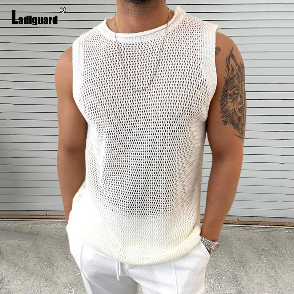 Men Casual Knitting Tank Tops Men's Knitwear 2025 New Summer Sexy Transparent Beach Vest Men's Sleeveless Hollow Out Sweater
Men Casual Knitting Tank Tops Men's Knitwear 2025 New Summer Sexy Transparent Beach Vest Men's Sleeveless Hollow Out Sweater