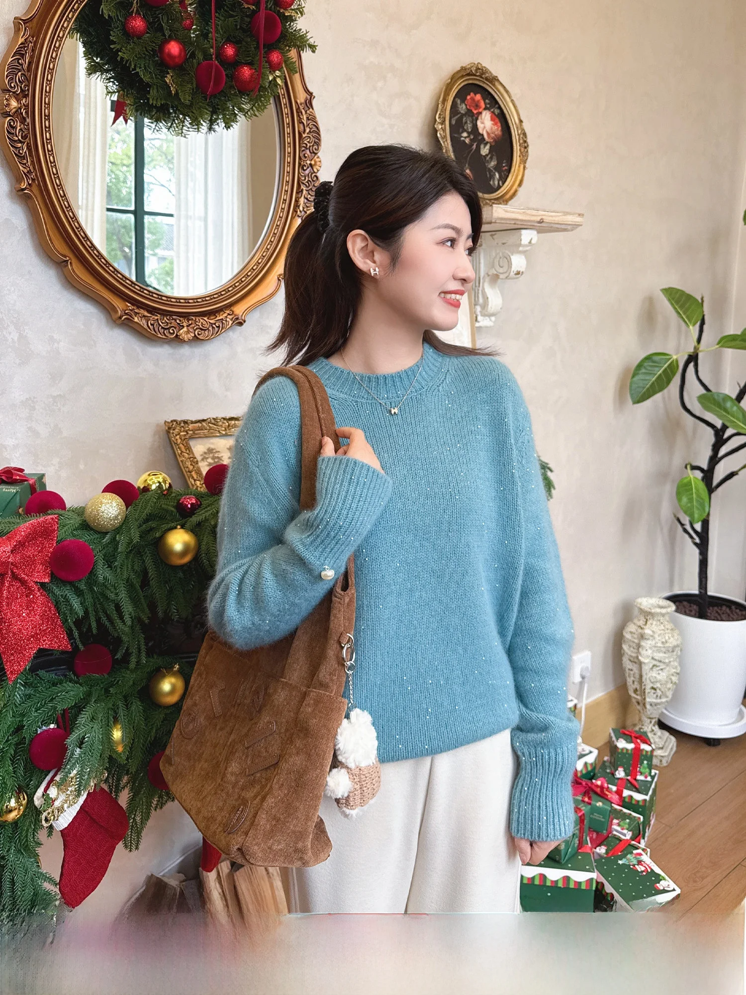 Женский вязаный свитер Zillal Bear Velvet с жемчужными пуговицами и круглым вырезом, повседневный, с блестящим звездным узором, утепленный, зимний
Женский вязаный свитер Zillal Bear Velvet с жемчужными пуговицами и круглым вырезом, повседневный, с блестящим звездным узором, утепленный, зимний