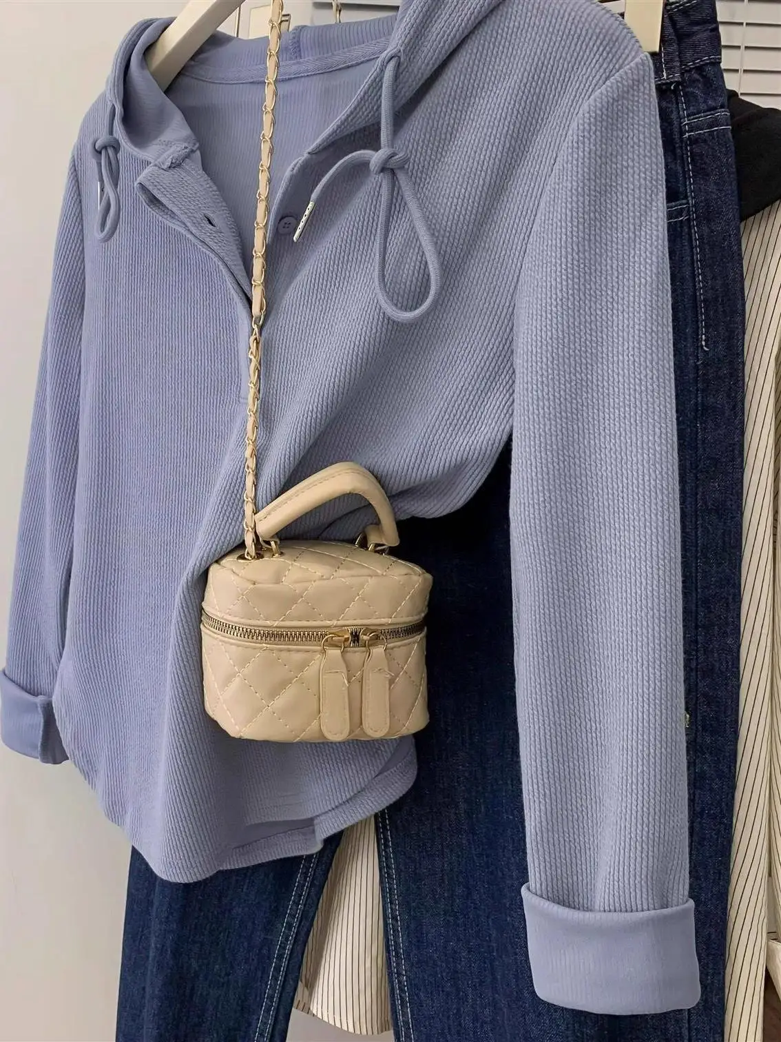 Spring Autumn Gentle Wind Hooded Drawstring Top Women's Long Sleeve Thin Commute Style Casual Outerwear Small Audience Design...
Spring Autumn Gentle Wind Hooded Drawstring Top Women's Long Sleeve Thin Commute Style Casual Outerwear Small Audience Design...