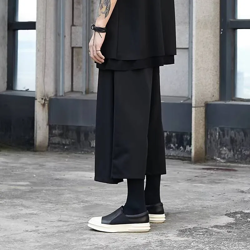 Классические простые новые мужские брюки для пар с темными супер свободными широкими расклешенными повседневными брюками с девятью точками
Классические простые новые мужские брюки для пар с темными супер свободными широкими расклешенными повседневными брюками с девятью точками