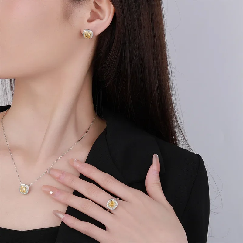 High-end new jewelry set high carbon diamond ice flower cut plated 18K gold diamond set main stone 6*6
High-end new jewelry set high carbon diamond ice flower cut plated 18K gold diamond set main stone 6*6