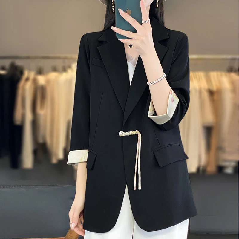 Новая атласная куртка в китайском стиле для женщин, весна и лето, элитный вариант, манжеты на пуговицах, драпированный свободный маленький пиджак
Новая атласная куртка в китайском стиле для женщин, весна и лето, элитный вариант, манжеты на пуговицах, драпированный свободный маленький пиджак